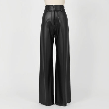 LuxeFlow – Women’s Wide-Leg Leather Trousers